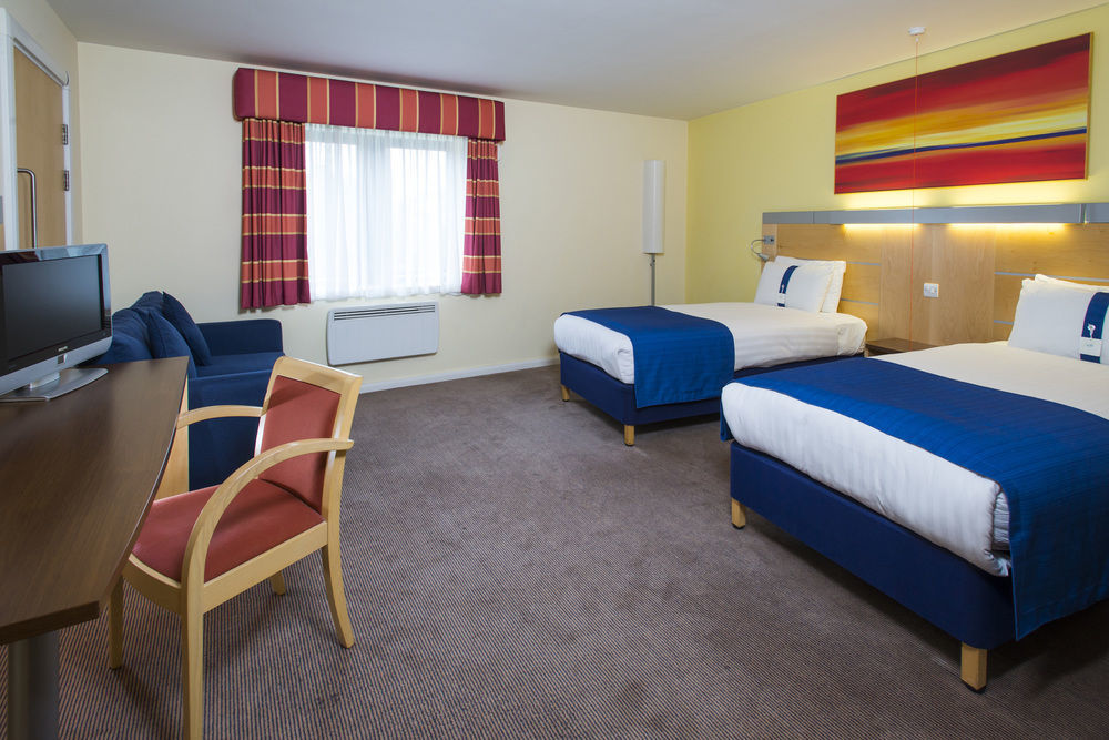 HOLIDAY INN EXPRESS EDINBURGH - ROYAL MILE, AN IHG HOTEL EDINBURGH 3*  (United Kingdom) - from US$ 83 | BOOKED